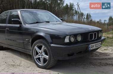 Седан BMW 5 Series 1988 в Києві