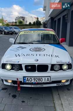 Седан BMW 5 Series 1992 в Трускавце