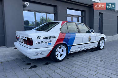 Седан BMW 5 Series 1992 в 