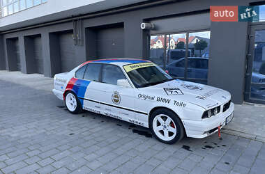 Седан BMW 5 Series 1992 в 