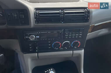 Седан BMW 5 Series 1992 в 