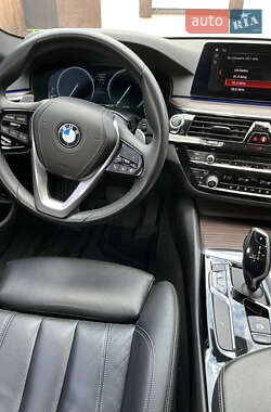 Седан BMW 5 Series 2019 в 