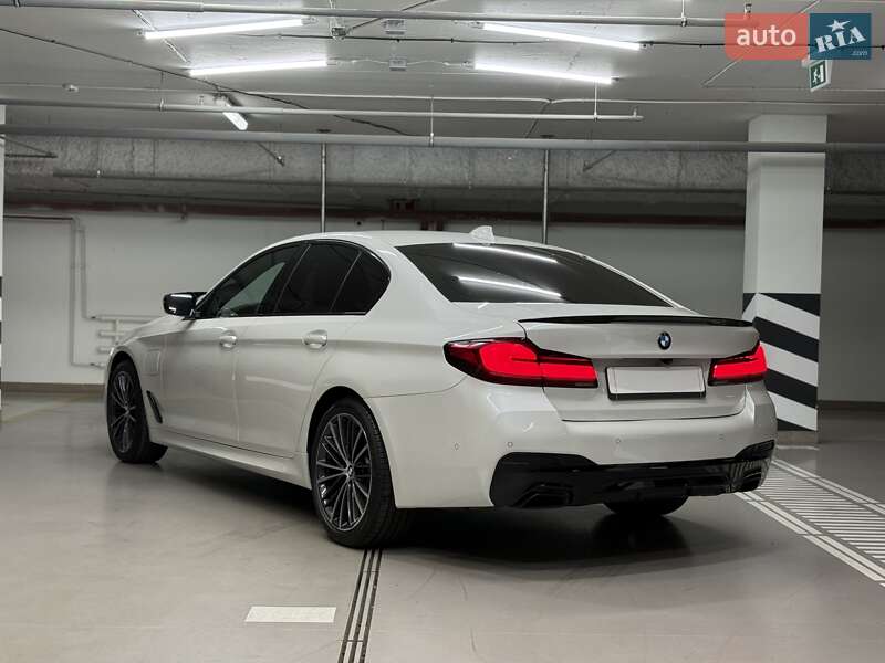 Седан BMW 5 Series 2020 в 