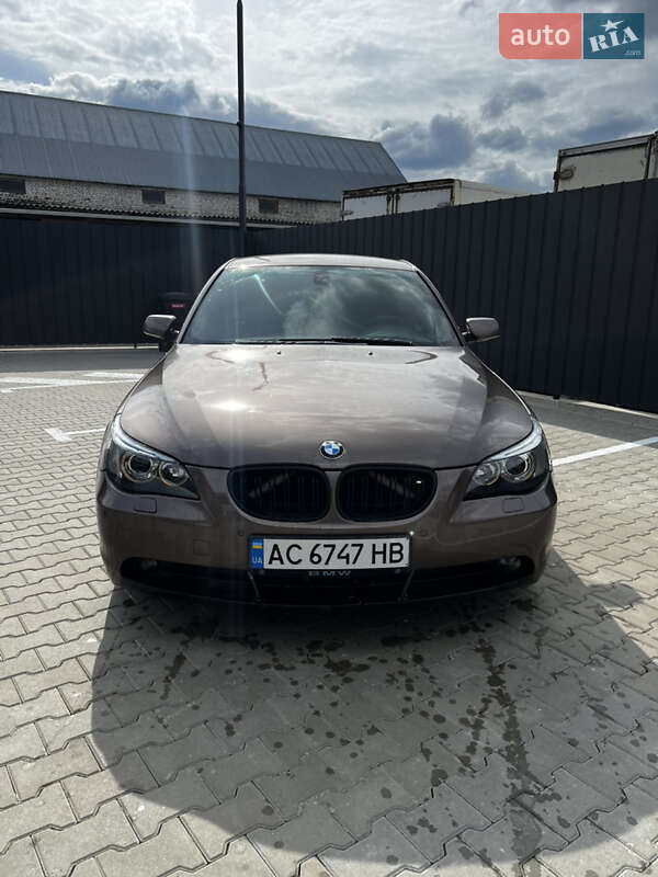 Седан BMW 5 Series 2003 в 