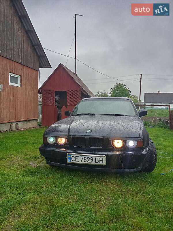 Седан BMW 5 Series 1994 в Вижниці