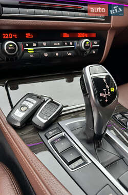 Седан BMW 5 Series 2011 в 