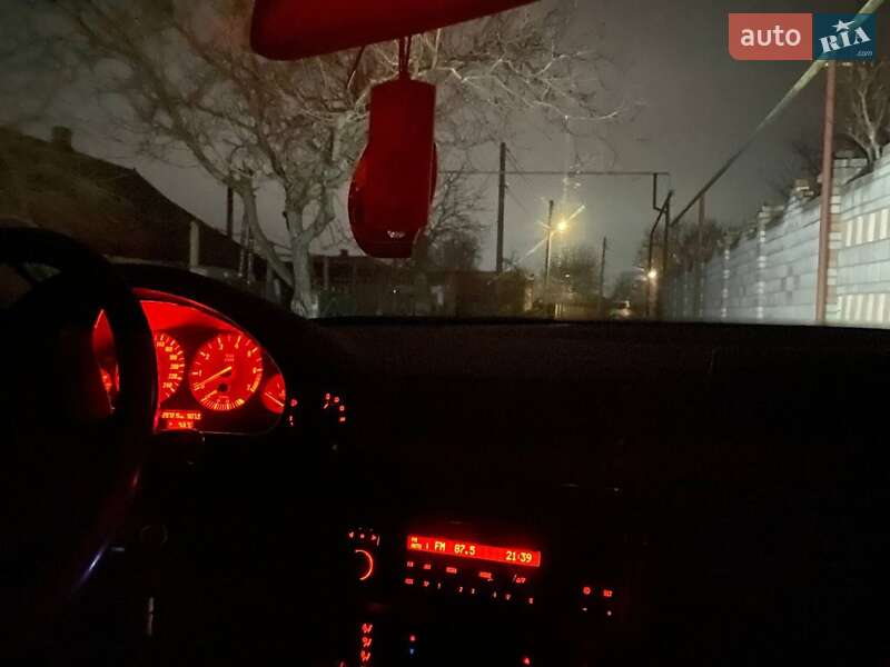 Седан BMW 5 Series 1998 в Подільську