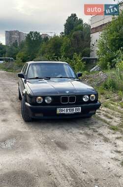 Седан BMW 5 Series 1988 в Києві