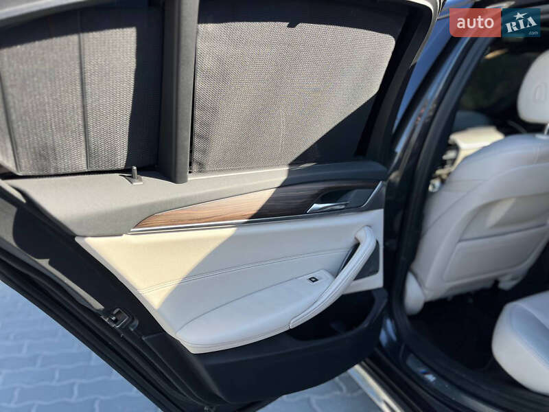 Седан BMW 5 Series 2017 в Тернополе