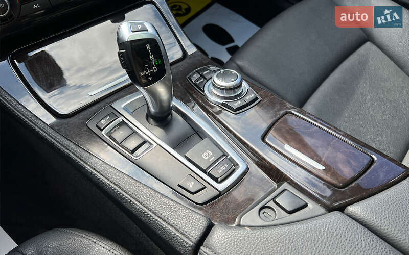 Седан BMW 5 Series 2011 в Львові