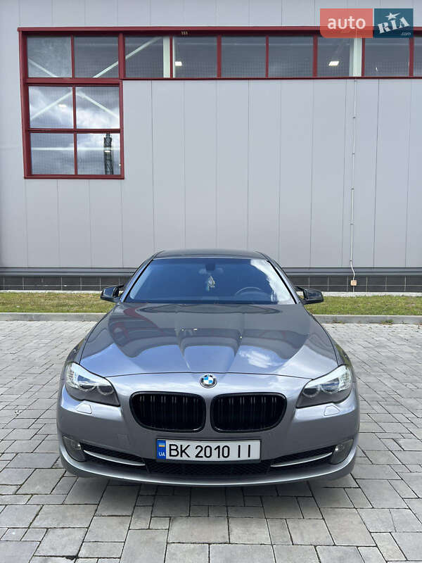 Седан BMW 5 Series 2010 в Здолбуніві