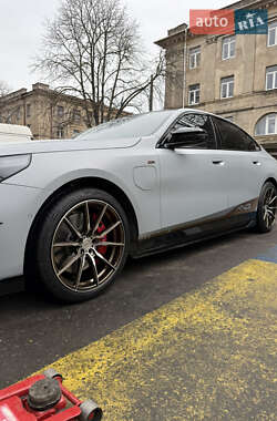 Седан BMW 5 Series 2024 в 