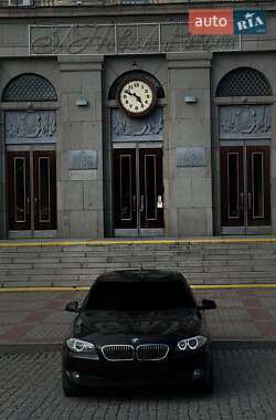 Седан BMW 5 Series 2013 в 