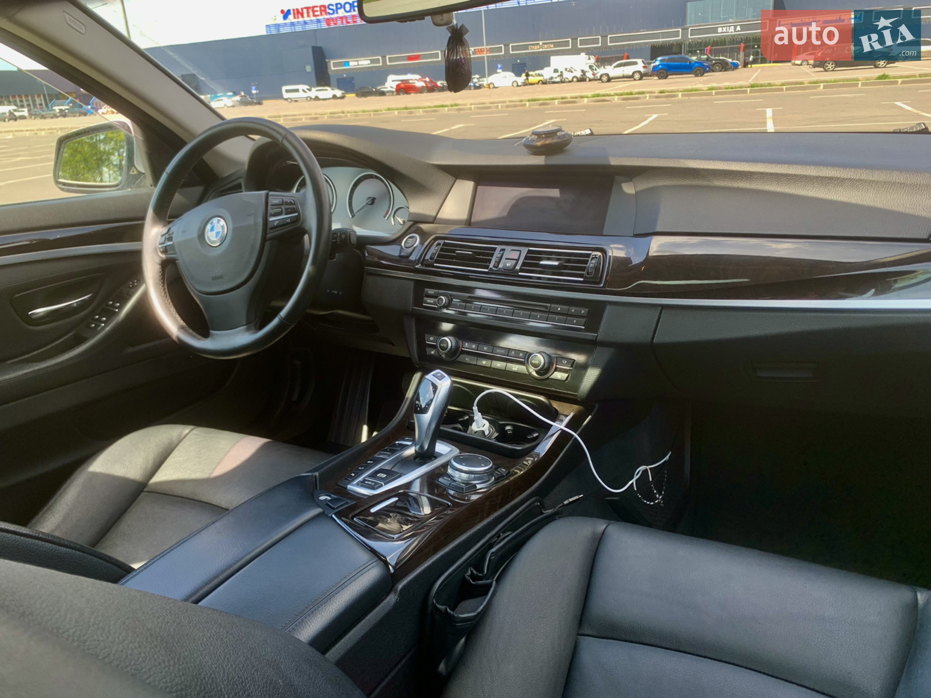 BMW 5 Series 2013 VIN WBAFU7C57DDU77891 фото оголошення 8 з 54