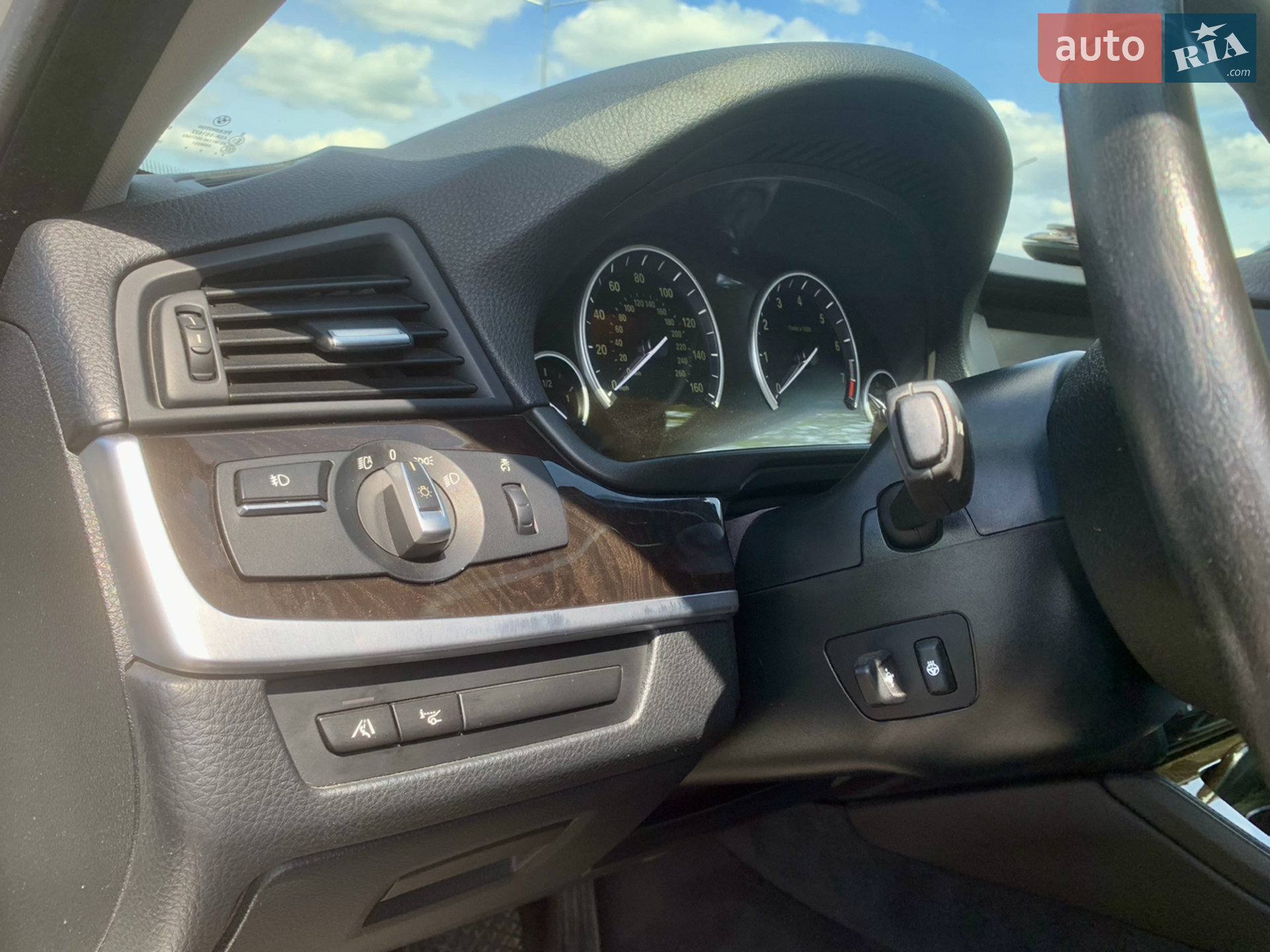 BMW 5 Series 2013 VIN WBAFU7C57DDU77891 фото оголошення 9 з 54