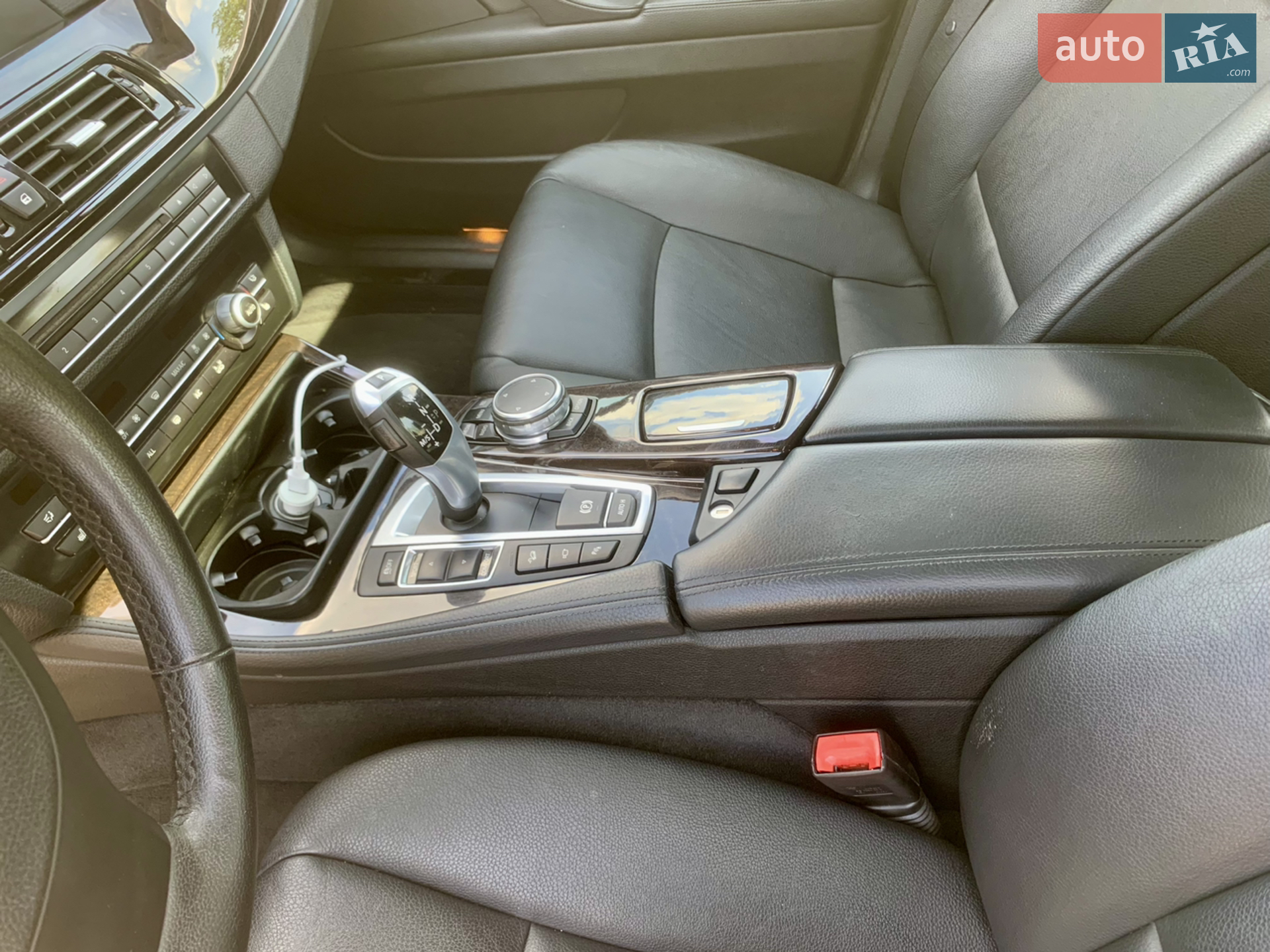 BMW 5 Series 2013 VIN WBAFU7C57DDU77891 фото оголошення 16 з 54