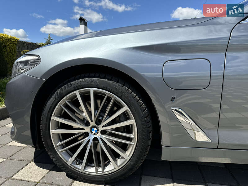 Седан BMW 5 Series 2017 в Стрые фото 28 Седан BMW 5 Series 2017 в Стрые