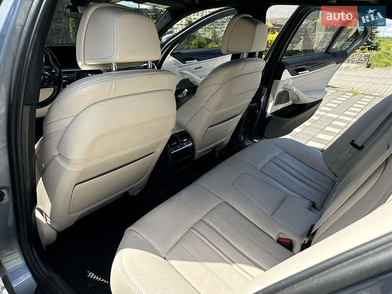 Седан BMW 5 Series 2017 в Стрые фото 34 Седан BMW 5 Series 2017 в Стрые