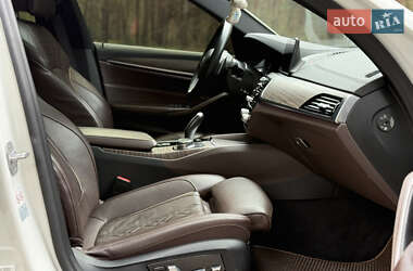 Седан BMW 5 Series 2018 в 