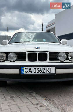 Седан BMW 5 Series 1990 в Черкасах