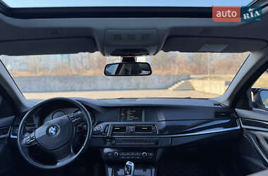 Седан BMW 5 Series 2010 в 