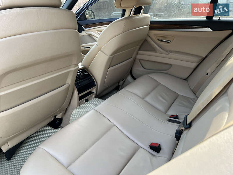 Седан BMW 5 Series 2012 в Тернополе