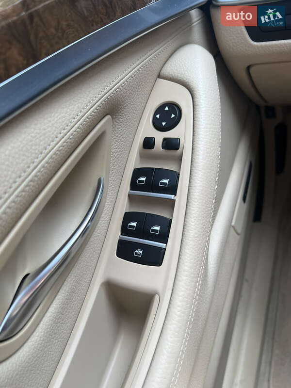 Седан BMW 5 Series 2012 в Тернополе