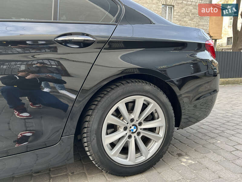 Седан BMW 5 Series 2012 в Тернополе