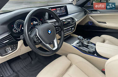 Седан BMW 5 Series 2019 в 