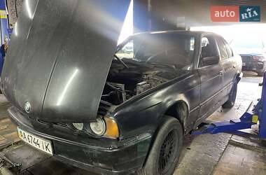Седан BMW 5 Series 1989 в Киеве
