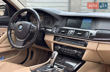 Седан BMW 5 Series 2012 в 