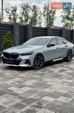 Седан BMW 5 Series 2024 в 