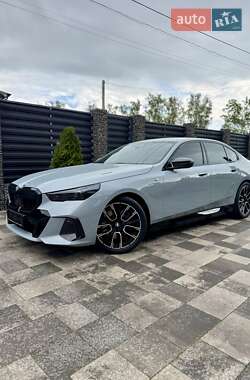 Седан BMW 5 Series 2024 в 