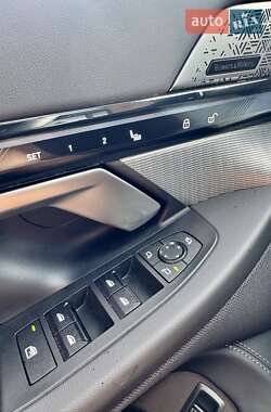 Седан BMW 5 Series 2024 в 