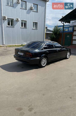 Седан BMW 5 Series 2000 в 