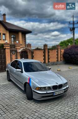 Седан BMW 5 Series 2000 в 
