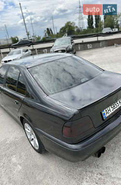 Седан BMW 5 Series 2002 в 