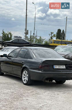 Седан BMW 5 Series 2002 в 