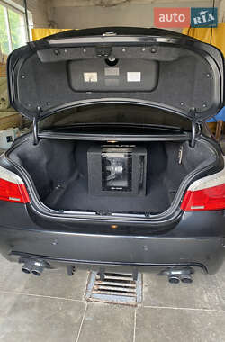 Седан BMW 5 Series 2007 в 