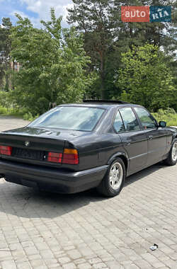 Седан BMW 5 Series 1993 в 