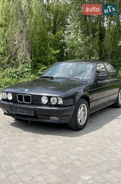 Седан BMW 5 Series 1993 в 