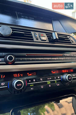Седан BMW 5 Series 2011 в 