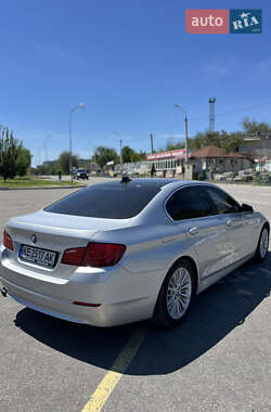 Седан BMW 5 Series 2010 в 