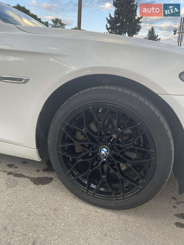 Седан BMW 5 Series 2014 в Ивано-Франковске