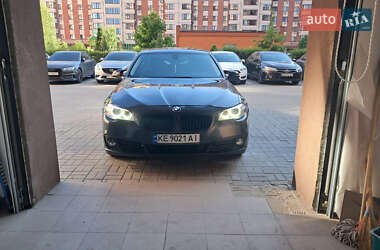 Седан BMW 5 Series 2013 в 
