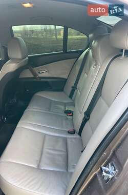 Седан BMW 5 Series 2005 в 