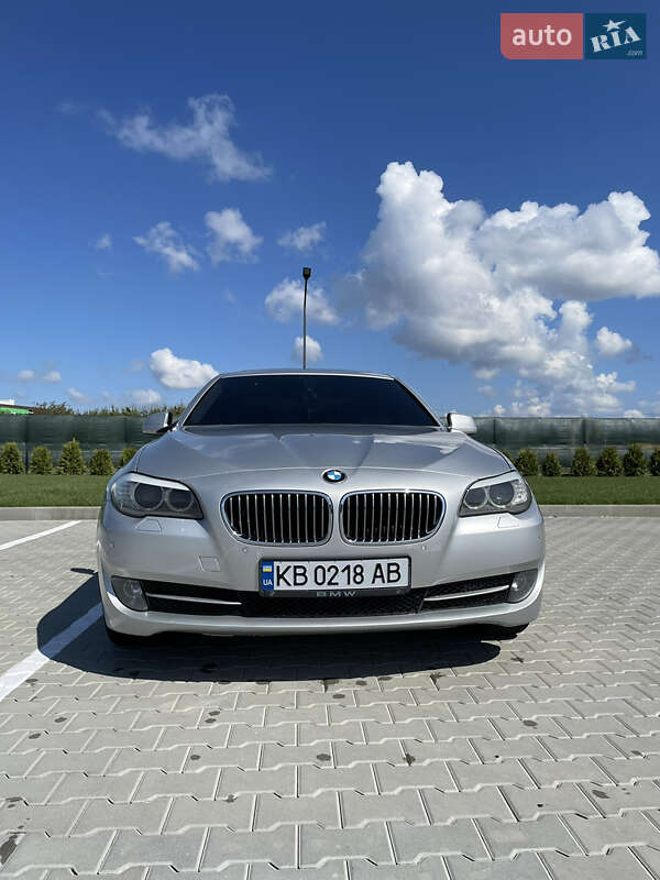 Седан BMW 5 Series 2011 в 