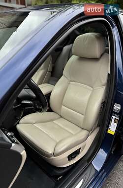 Седан BMW 5 Series 2012 в 