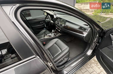 Седан BMW 5 Series 2012 в 
