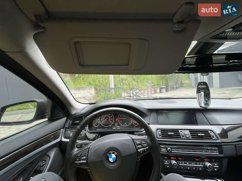 Седан BMW 5 Series 2012 в Львові